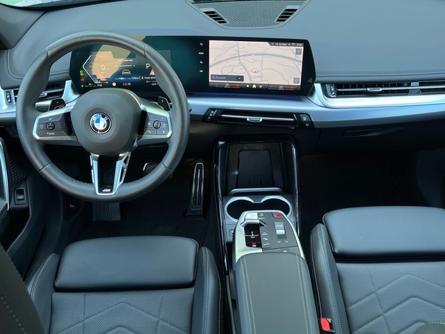BMW X1 sDrive18d color Verde. Año 2024. 110KW(150CV). Diésel. En concesionario Celtamotor Vigo de Pontevedra