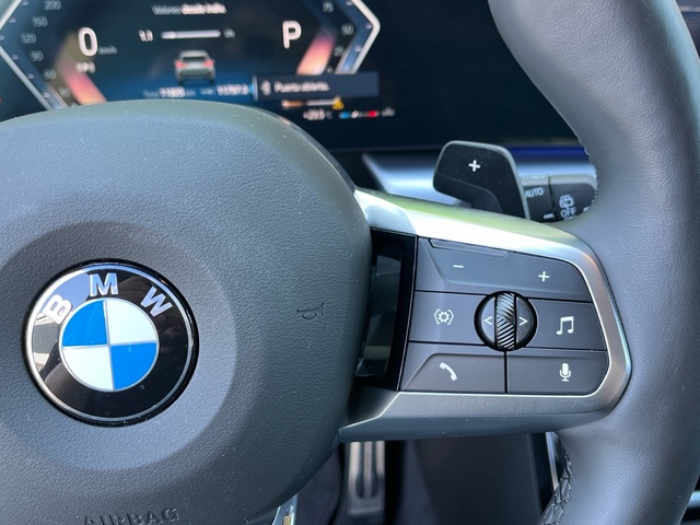 BMW X1 sDrive18d color Verde. Año 2024. 110KW(150CV). Diésel. En concesionario Celtamotor Vigo de Pontevedra
