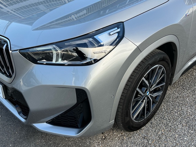 BMW X1 sDrive18d color Gris Plata. Año 2024. 110KW(150CV). Diésel. En concesionario Celtamotor Vigo de Pontevedra