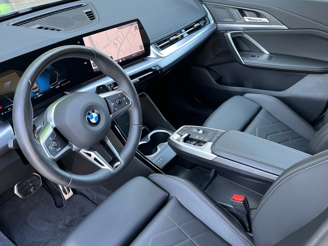BMW X1 sDrive18d color Gris Plata. Año 2024. 110KW(150CV). Diésel. En concesionario Celtamotor Vigo de Pontevedra