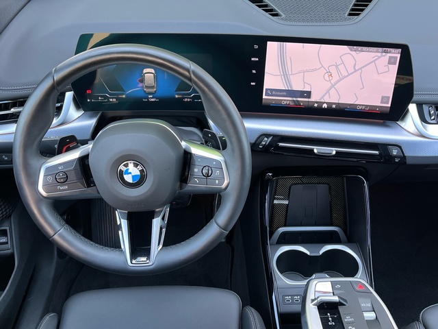 BMW X1 sDrive18d color Gris Plata. Año 2024. 110KW(150CV). Diésel. En concesionario Celtamotor Vigo de Pontevedra