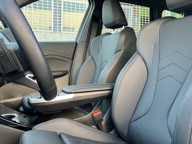 BMW X1 sDrive18d color Gris Plata. Año 2024. 110KW(150CV). Diésel. En concesionario Celtamotor Vigo de Pontevedra