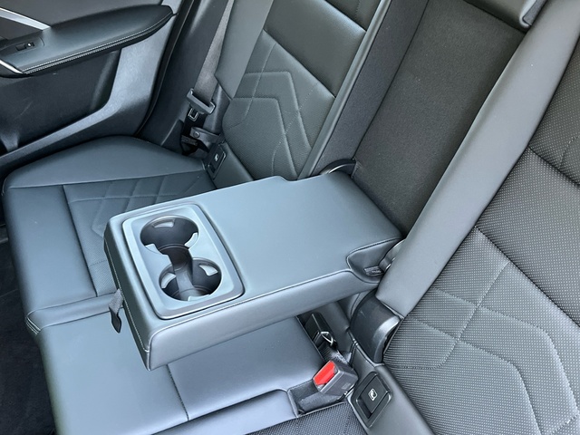 BMW X1 sDrive18d color Gris Plata. Año 2024. 110KW(150CV). Diésel. En concesionario Celtamotor Vigo de Pontevedra