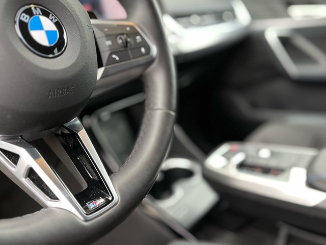 BMW X1 xDrive20d color Gris Plata. Año 2024. 120KW(163CV). Diésel. En concesionario Celtamotor Vigo de Pontevedra