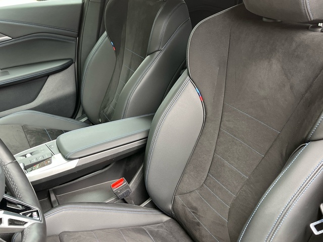 BMW X1 xDrive20d color Gris Plata. Año 2024. 120KW(163CV). Diésel. En concesionario Celtamotor Vigo de Pontevedra