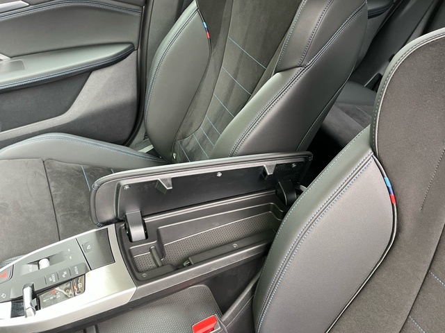 BMW X1 xDrive20d color Gris Plata. Año 2024. 120KW(163CV). Diésel. En concesionario Celtamotor Vigo de Pontevedra