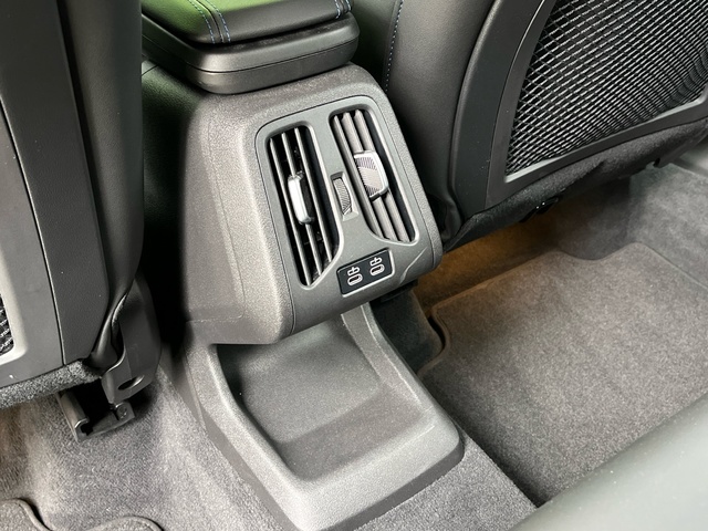 BMW X1 xDrive20d color Gris Plata. Año 2024. 120KW(163CV). Diésel. En concesionario Celtamotor Vigo de Pontevedra