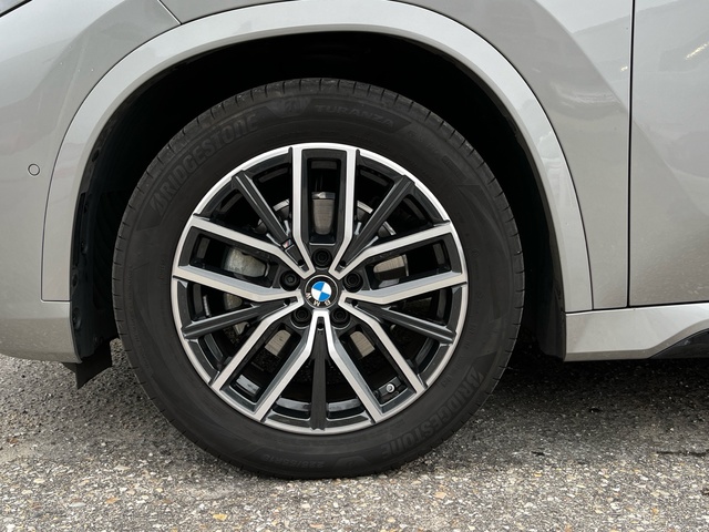 BMW X1 xDrive20d color Gris Plata. Año 2024. 120KW(163CV). Diésel. En concesionario Celtamotor Vigo de Pontevedra