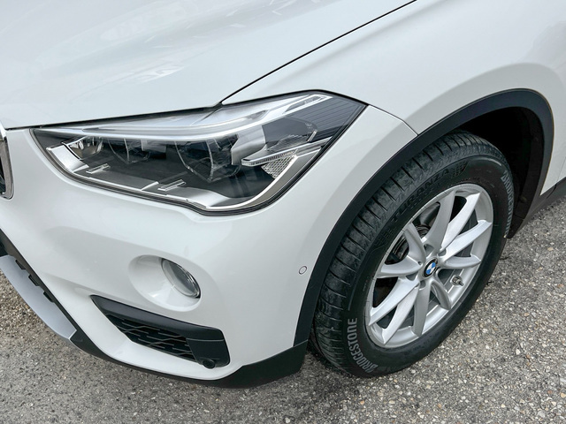 BMW X1 sDrive18d color Blanco. Año 2019. 110KW(150CV). Diésel. En concesionario Celtamotor Vigo de Pontevedra