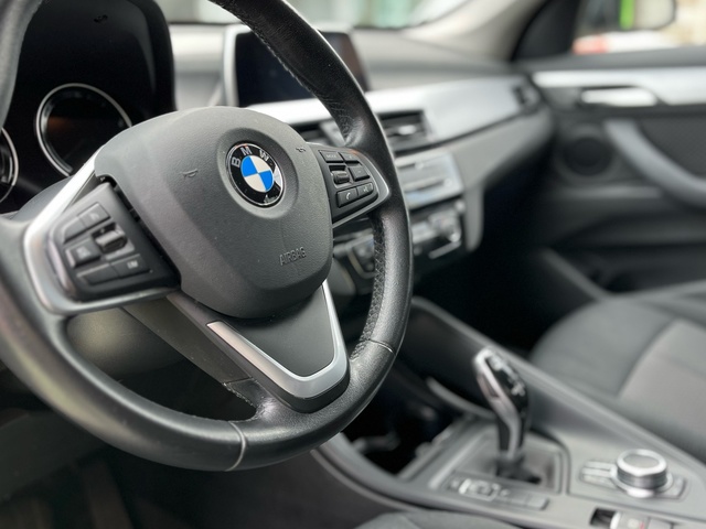 BMW X1 sDrive18d color Blanco. Año 2019. 110KW(150CV). Diésel. En concesionario Celtamotor Vigo de Pontevedra