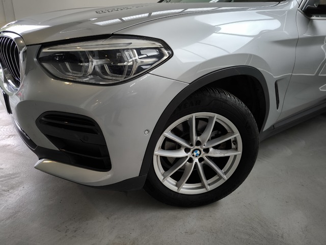 BMW X4 xDrive20d color Gris Plata. Año 2021. 140KW(190CV). Diésel. En concesionario Lurauto Gipuzkoa de Guipuzcoa