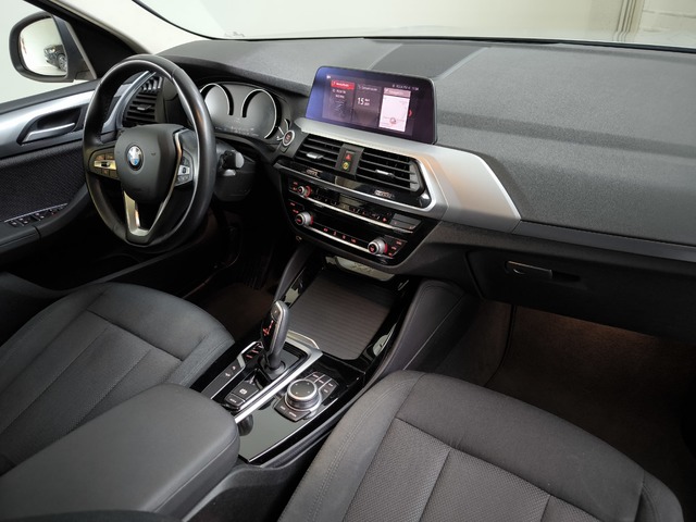 BMW X4 xDrive20d color Gris Plata. Año 2021. 140KW(190CV). Diésel. En concesionario Lurauto Gipuzkoa de Guipuzcoa