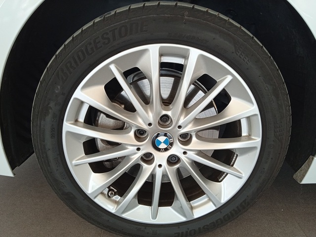 BMW Serie 1 118i color Blanco. Año 2022. 103KW(140CV). Gasolina. En concesionario Albamocion S.L. ALBACETE de Albacete