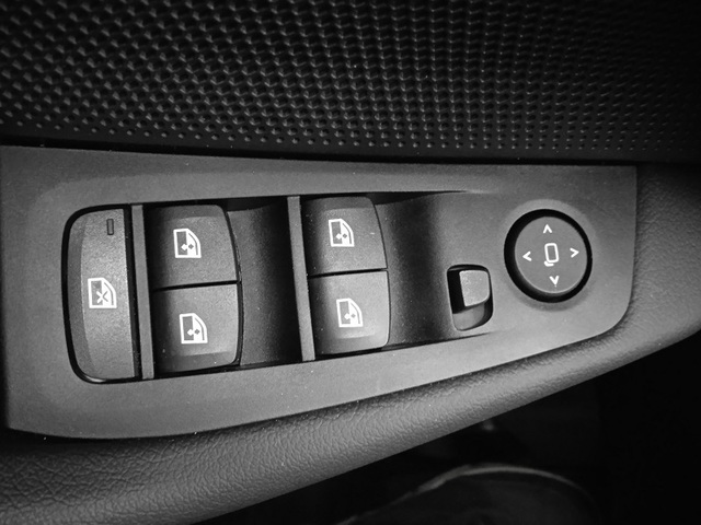 BMW Serie 1 118i color Blanco. Año 2022. 103KW(140CV). Gasolina. En concesionario Albamocion S.L. ALBACETE de Albacete
