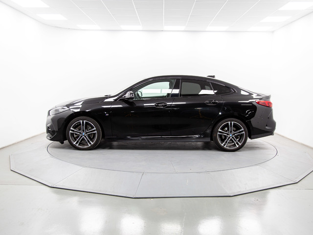 BMW Serie 2 220d Gran Coupe color Negro. Año 2024. 140KW(190CV). Diésel. En concesionario Móvil Begar Alicante de Alicante