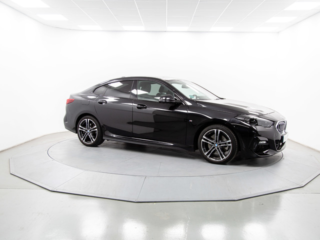 BMW Serie 2 220d Gran Coupe color Negro. Año 2024. 140KW(190CV). Diésel. En concesionario Móvil Begar Alicante de Alicante