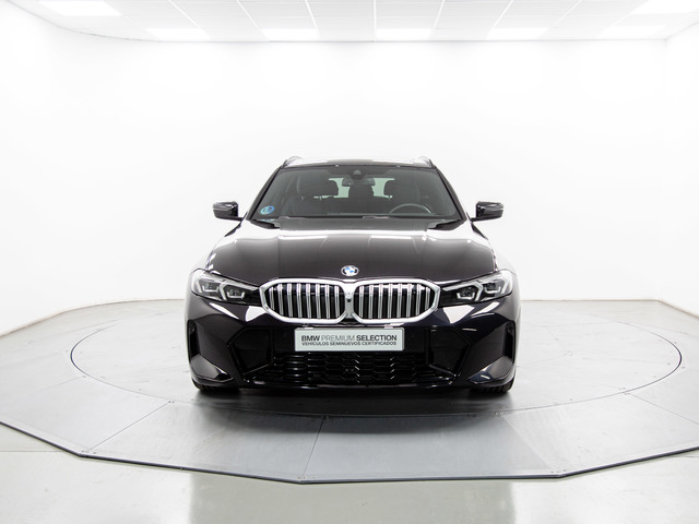 BMW Serie 3 320d Touring color Negro. Año 2024. 140KW(190CV). Diésel. En concesionario Móvil Begar Alicante de Alicante
