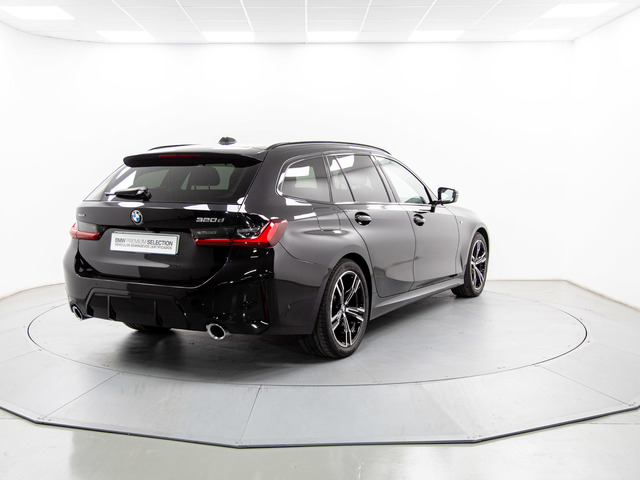 BMW Serie 3 320d Touring color Negro. Año 2024. 140KW(190CV). Diésel. En concesionario Móvil Begar Alicante de Alicante