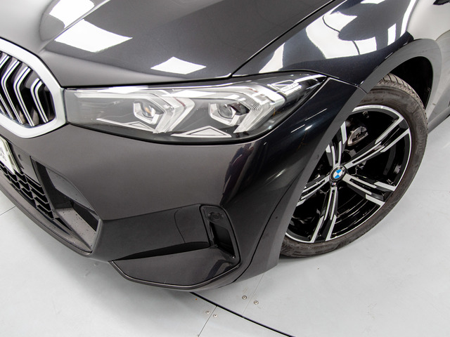 BMW Serie 3 320d Touring color Negro. Año 2024. 140KW(190CV). Diésel. En concesionario Móvil Begar Alicante de Alicante