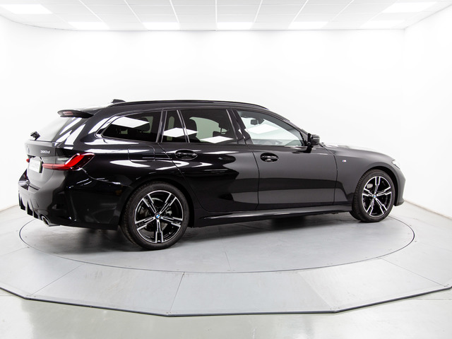 BMW Serie 3 320d Touring color Negro. Año 2024. 140KW(190CV). Diésel. En concesionario Móvil Begar Alicante de Alicante