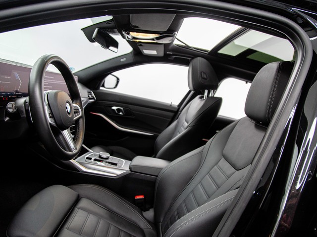 BMW Serie 3 320d Touring color Negro. Año 2024. 140KW(190CV). Diésel. En concesionario Móvil Begar Alicante de Alicante