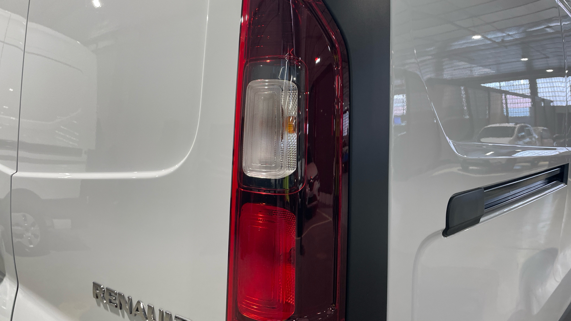 Renault Trafic Furgon 52kW - 18