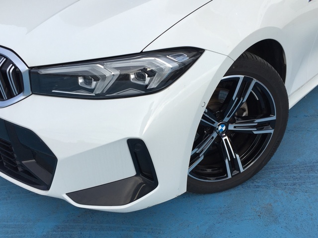BMW Serie 3 320d Touring color Blanco. Año 2024. 140KW(190CV). Diésel. En concesionario Grünblau Motor (Bmw y Mini) de Cantabria
