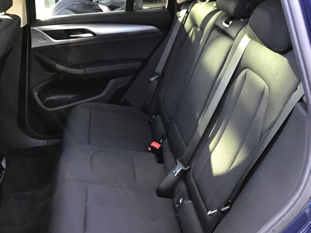 BMW X3 xDrive20d color Azul. Año 2018. 140KW(190CV). Diésel. En concesionario Novomóvil Oleiros de Coruña