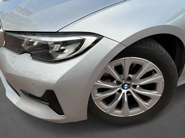 BMW Serie 3 318d Touring color Gris Plata. Año 2020. 110KW(150CV). Diésel. En concesionario Engasa S.A. de Valencia