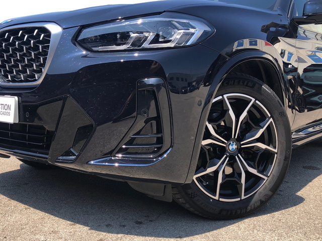 BMW X4 xDrive20d color Negro. Año 2025. 140KW(190CV). Diésel. En concesionario Vehinter Getafe de Madrid