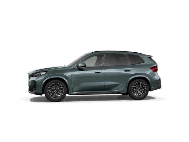 BMW iX1 eDrive20 color Verde. Año 2023. 150KW(204CV). Eléctrico. En concesionario Celtamotor Lalín de Pontevedra