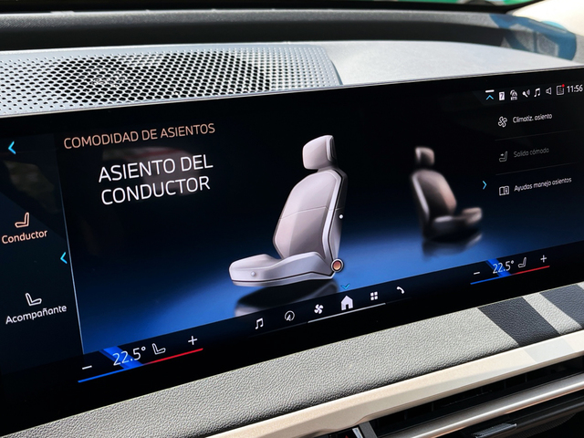 BMW iX xDrive40 color Blanco. Año 2023. 240KW(326CV). Eléctrico. En concesionario Murcia Premium S.L. AV DEL ROCIO de Murcia