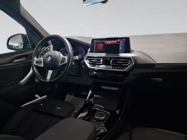 BMW X3 xDrive20d color Gris. Año 2023. 140KW(190CV). Diésel. En concesionario Automotor Premium Viso - Málaga de Málaga