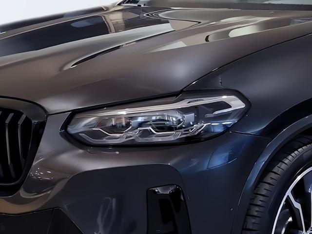 BMW X3 xDrive20d color Gris. Año 2023. 140KW(190CV). Diésel. En concesionario Automotor Premium Viso - Málaga de Málaga