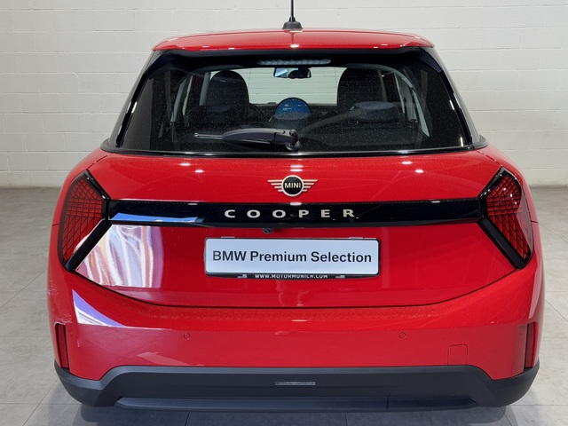 fotoG 4 del MINI MINI 5 Puertas Cooper C 115 kW (156 CV) 156cv Gasolina del 2024 en Barcelona