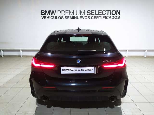 BMW Serie 1 118d color Negro. Año 2024. 110KW(150CV). Diésel. En concesionario Hispamovil Elche de Alicante