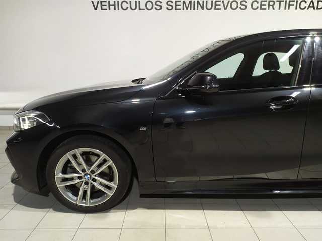 BMW Serie 1 118d color Negro. Año 2024. 110KW(150CV). Diésel. En concesionario Hispamovil Elche de Alicante