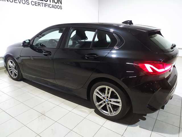 BMW Serie 1 118d color Negro. Año 2024. 110KW(150CV). Diésel. En concesionario Hispamovil Elche de Alicante