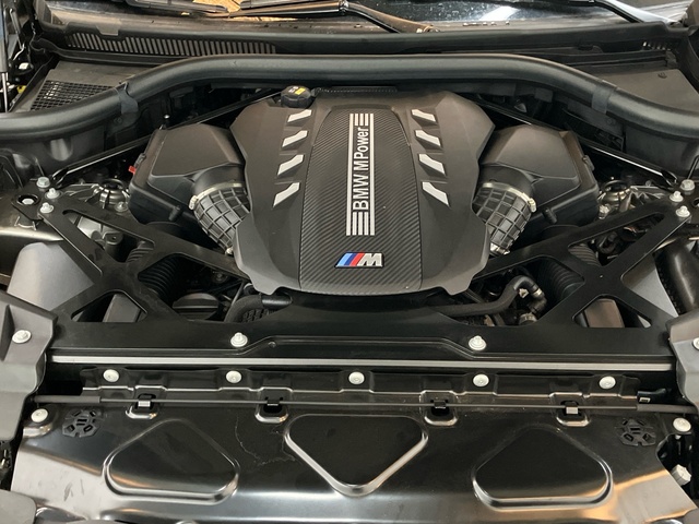 BMW M X6 M color Gris. Año 2023. 441KW(600CV). Gasolina. En concesionario Proa Premium Palma de Baleares
