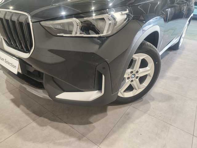 BMW X1 sDrive18i color Negro. Año 2024. 100KW(136CV). Gasolina. En concesionario Motor Munich - Terrassa - VO de Barcelona