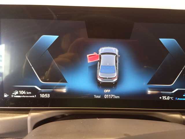 BMW Serie 3 330e color Gris. Año 2025. 215KW(292CV). Híbrido Electro/Gasolina. En concesionario Motor Munich - Terrassa - VO de Barcelona