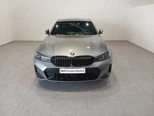 Fotos de BMW Serie 3 330e color Gris. Año 2025. 215KW(292CV). Híbrido Electro/Gasolina. En concesionario Motor Munich - Terrassa - VO de Barcelona