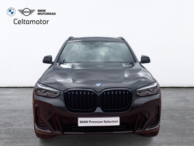 BMW X3 xDrive20d color Gris. Año 2024. 140KW(190CV). Diésel. En concesionario Celtamotor Pontevedra de Pontevedra