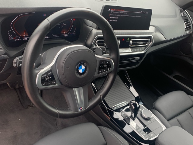 BMW X3 xDrive20d color Gris. Año 2024. 140KW(190CV). Diésel. En concesionario Celtamotor Pontevedra de Pontevedra