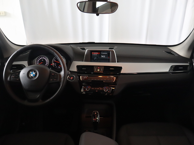 BMW X1 sDrive18d color Gris Plata. Año 2021. 110KW(150CV). Diésel. En concesionario Pruna Motor de Barcelona