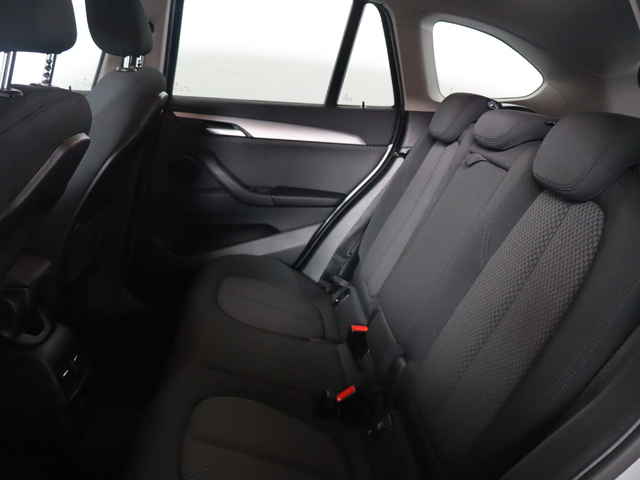 BMW X1 sDrive18d color Gris Plata. Año 2021. 110KW(150CV). Diésel. En concesionario Pruna Motor de Barcelona