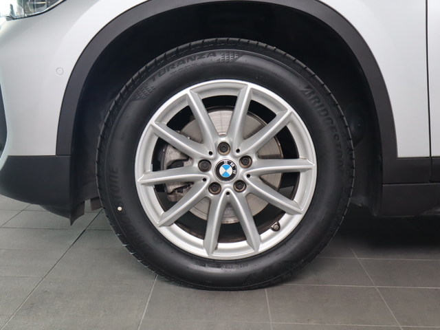 BMW X1 sDrive18d color Gris Plata. Año 2021. 110KW(150CV). Diésel. En concesionario Pruna Motor de Barcelona