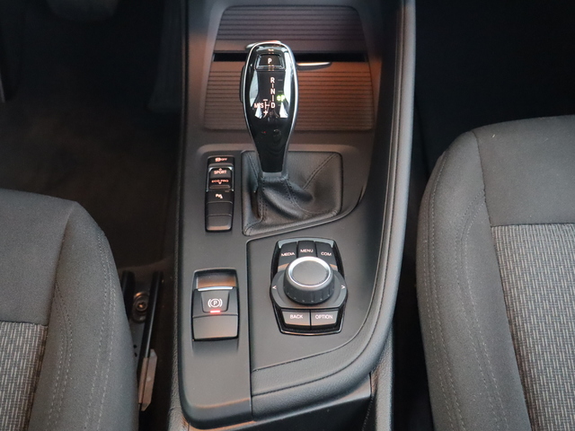 BMW X1 sDrive18d color Gris Plata. Año 2021. 110KW(150CV). Diésel. En concesionario Pruna Motor de Barcelona