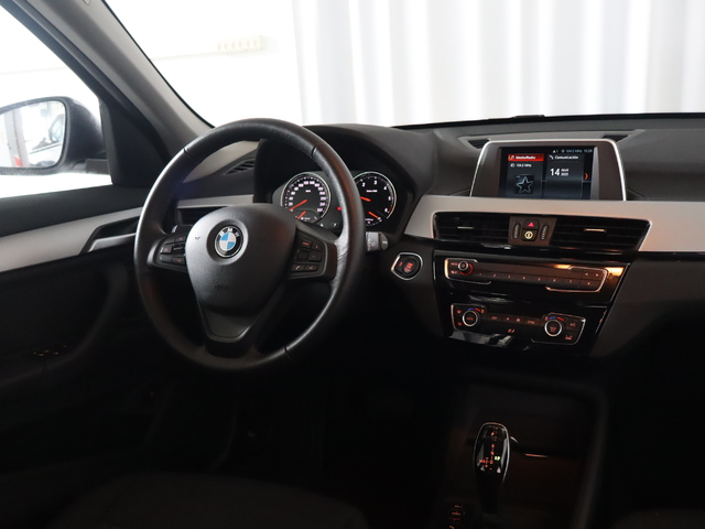 BMW X1 sDrive18d color Gris Plata. Año 2021. 110KW(150CV). Diésel. En concesionario Pruna Motor de Barcelona