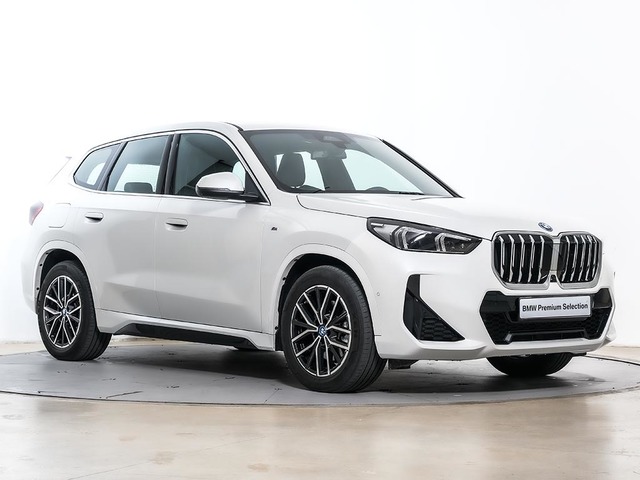 BMW X1 xDrive25e color Blanco. Año 2024. 180KW(245CV). Híbrido Electro/Gasolina. En concesionario Oliva Motor Tarragona de Tarragona